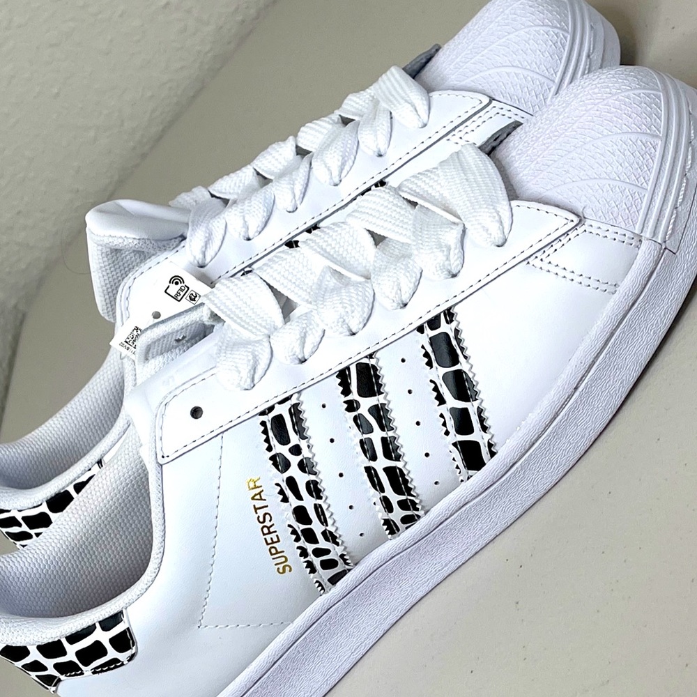 Adidas Superstar-Animal print. Brand New with tags